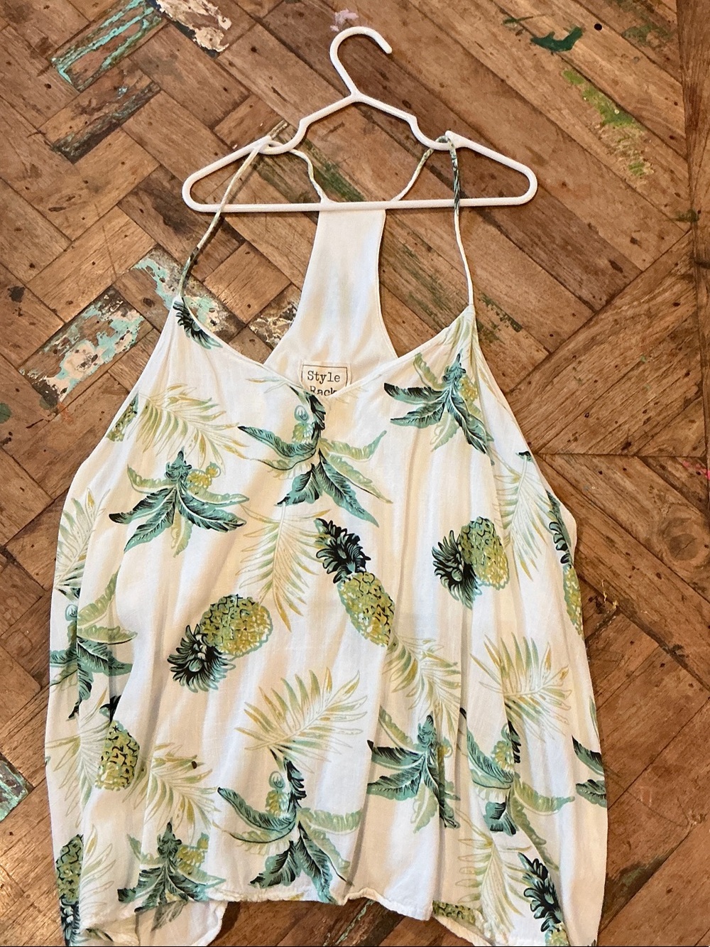 Style Rack White Tank Top with Subtle Pineapple Print
